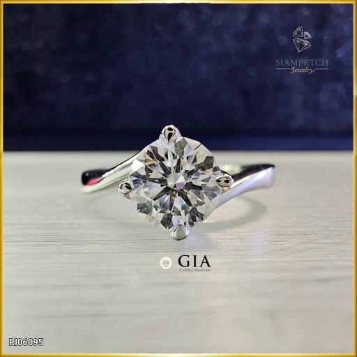แหวนหมั้นเพชรแท้เม็ดกลาง 0.90 ตัวเรือนไขว้ ใบเซอร์GIA สี98 RI06095