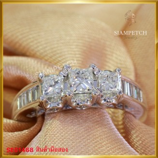 แหวนเพชรแถว Princess Cut  สี 96 ตัวเรือนทองคำขาว 18K SE01468