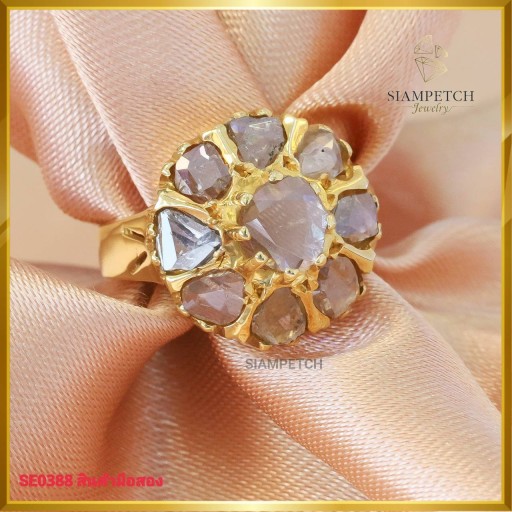 แหวนเพชรซีกฝังบนตัวเรือนทอง18K SE0388