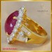 แหวนเพชรแท้ ประดับทับทิมพม่า ฝังบนตัวเรือน ทอง18K SE01524