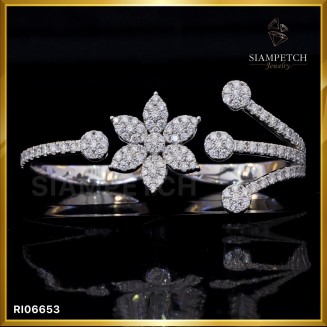 แหวน Two-Finger Ring ดีไซน์เก๋ เพชรขาวสี 100 RI06653