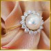 แหวนเพชรแท้ สี98 ฝังมุกสีขาว ที่ฝังตัวเรือนทอง18K SE0509
