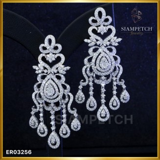 ต่างหูเพชรแท้ทรง Chandelier 4.50 กะรัต สี 100 ER03256