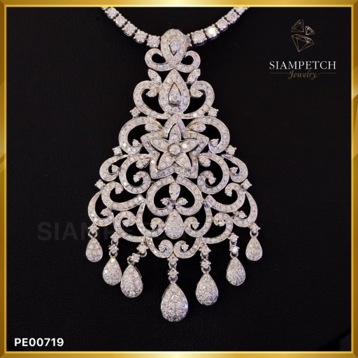 จี้เพชรแท้ทรง Chandelier 3.53 กะรัต สี 100 ลายฉลุสวยงาม PE00719